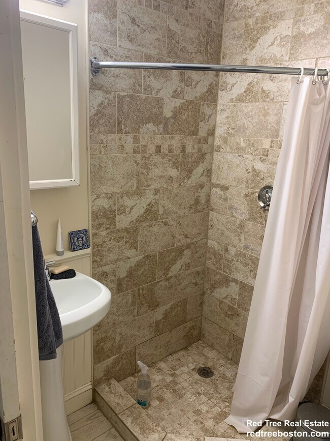61 Joy St Unit 1