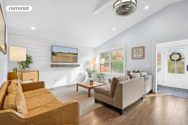 Photo - 37 Maryland Blvd