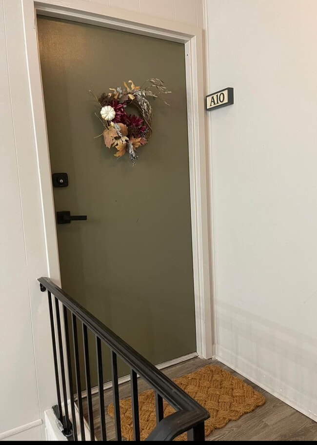 Building Photo - 2805 Northeast Expy Unit A 10