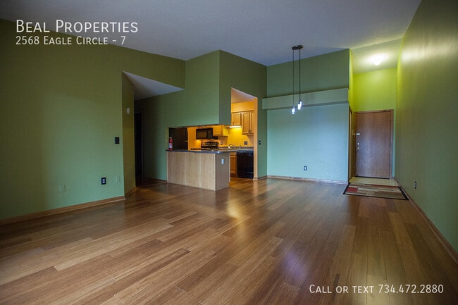 Photo - 2568 Eagles Cir Unidad 7 Rental