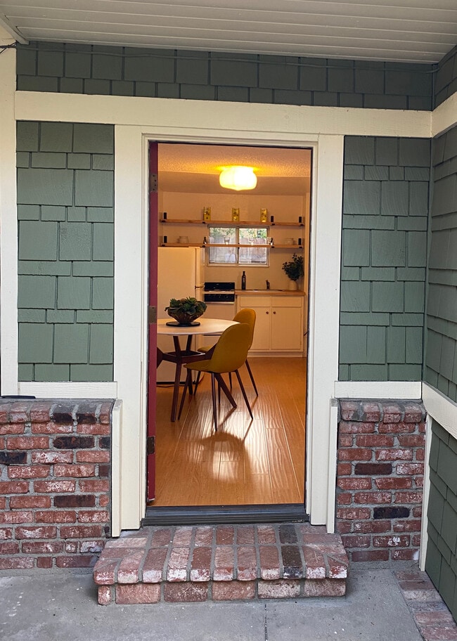 Photo - 1795 San Pasqual St Unidad Guesthouse