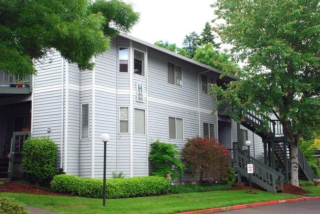 Forest Green Apartments For Rent in Beaverton, OR