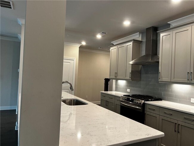 Photo - 529 Clover Ln