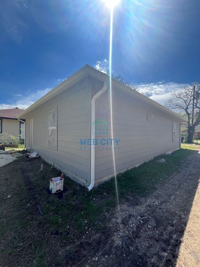 Photo - 9511 Laneyvale Ave