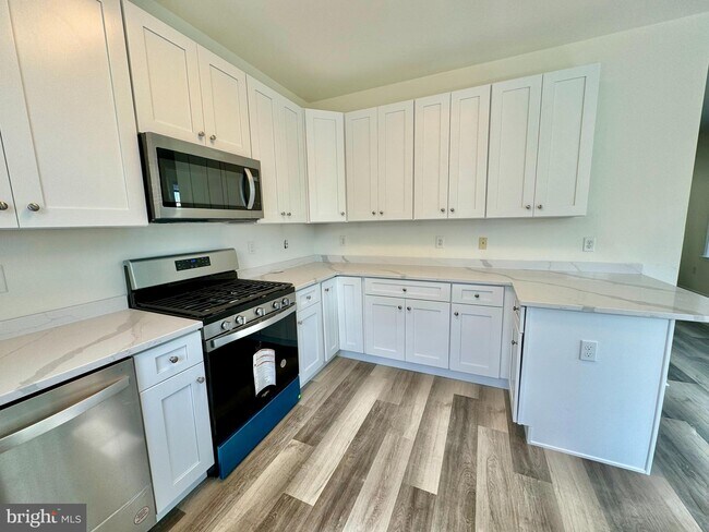 Photo - 921 Timberlake Dr