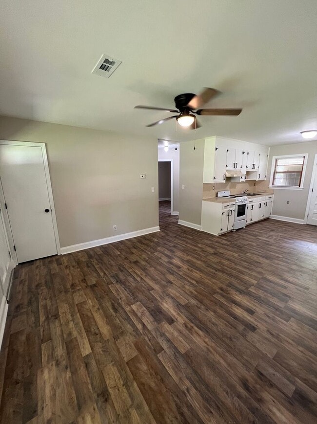 Photo - 836 White Oak Dr Unidad C