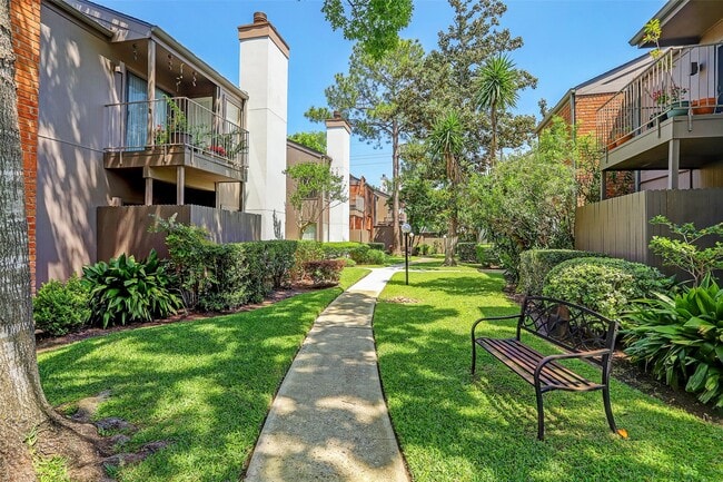 Photo - 1201 Bering Dr Unidad 27