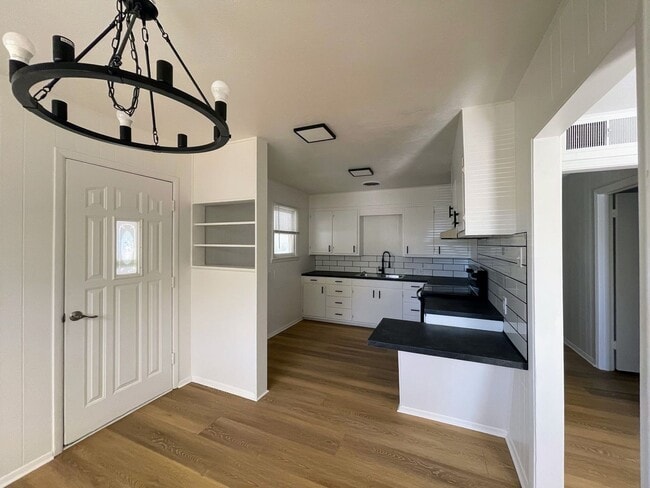 Photo - Modern Comfort Meets Classic Charm – Fresh-Renovated 3-Bed Home in Lamesa