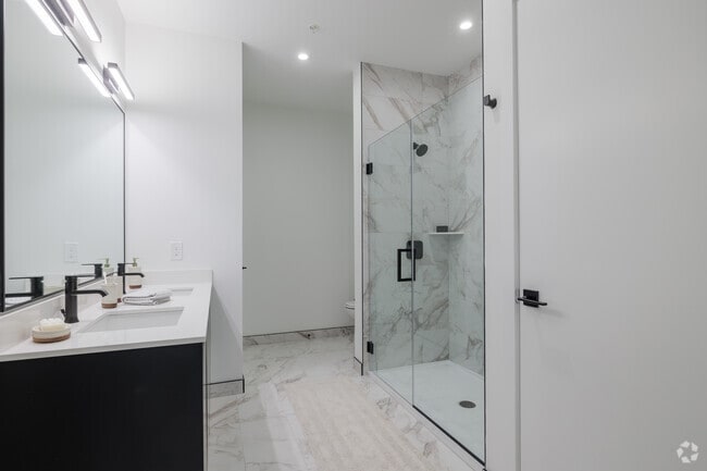 2 habitaciones, 2 baños, 1197 pies cuadrados, baño