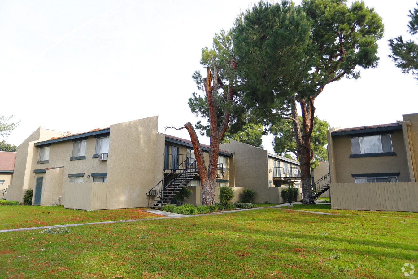 Photo - Stockdale Pines Apartments