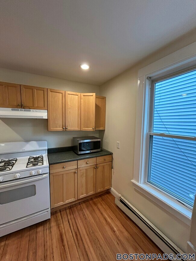 Photo - 64 Pleasant St Unit 2