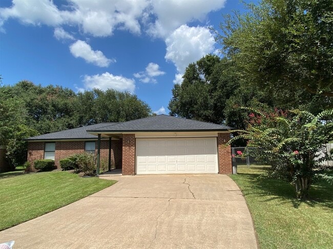 Photo - 2733 Davis Ave