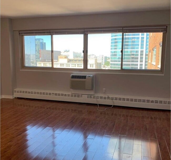 Photo - 2101 Chestnut St Unidad 1626 Rental