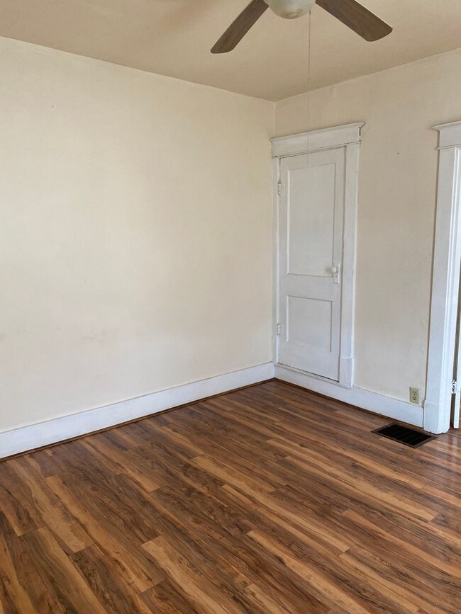 Photo - Nice 1BD with bonus space