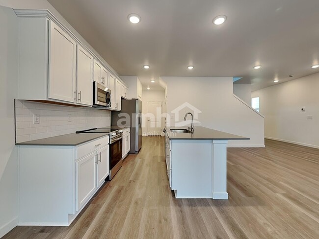 Photo - 8922 50th Ave SE