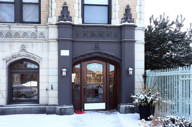 Lakeside 1241 - Lakeside 1241