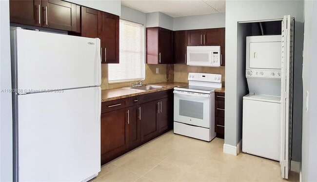 Building Photo - 6195 NW 186th St Unit 314 Rental