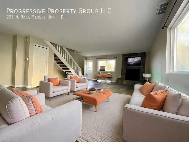 Building Photo - 219 N Race St Unit C