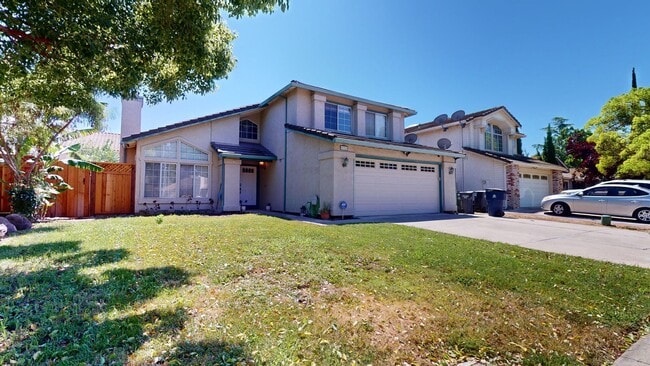 Photo - 490 Silvertail Pl