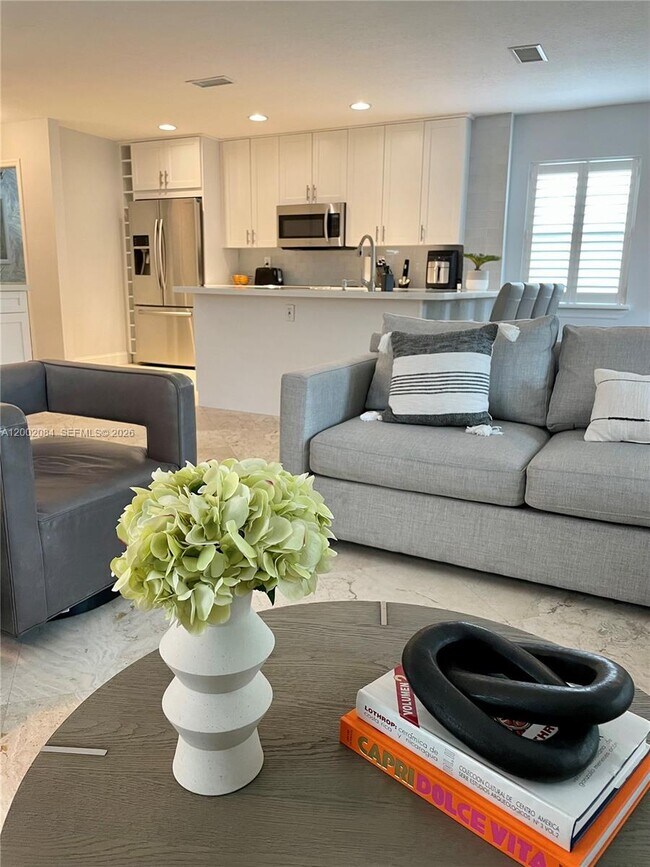 Photo - 3081 Matilda St