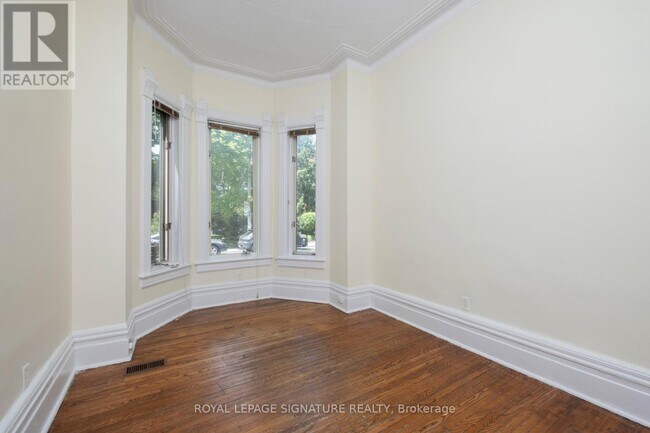 Photo - 199 Major St
