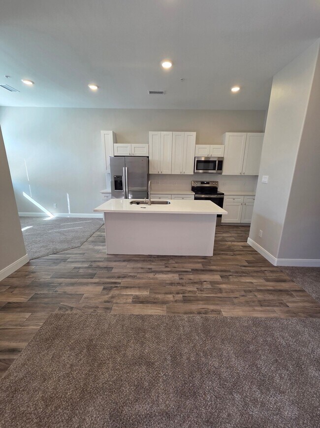 Photo - 504 Nursery Rd Unit 1208