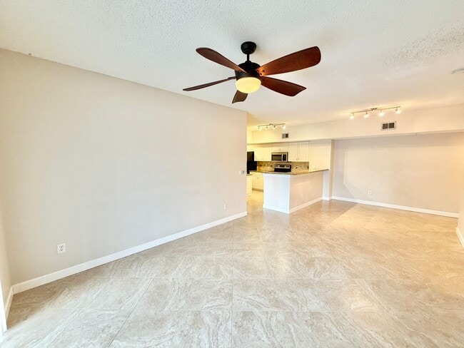 Photo - ** NAPOLI ** 2 BED / 1 BATH - CONDO - GREA...