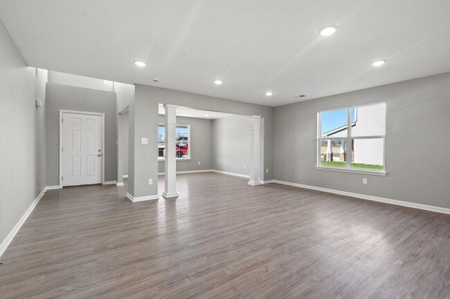Photo - 106 Tyler Way