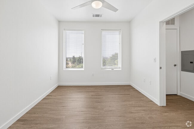 1E - 1BR, 1BA - 708SF - Bedroom