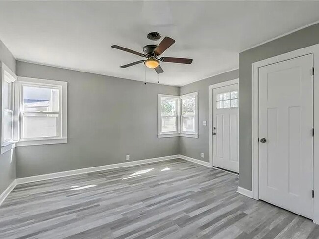 Photo - 426 E Elm St