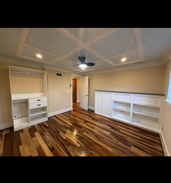 1510 NE 170th St Unit Luxury apartment with large private yard