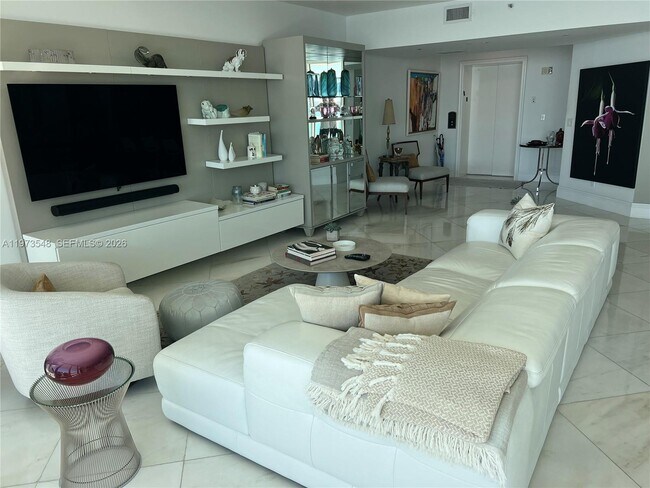 Photo - 1643 Brickell Ave Unit 903
