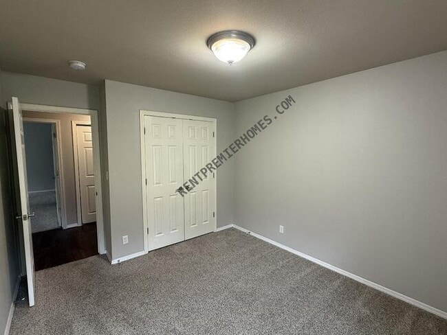Building Photo - 9127 S 256th E Ave