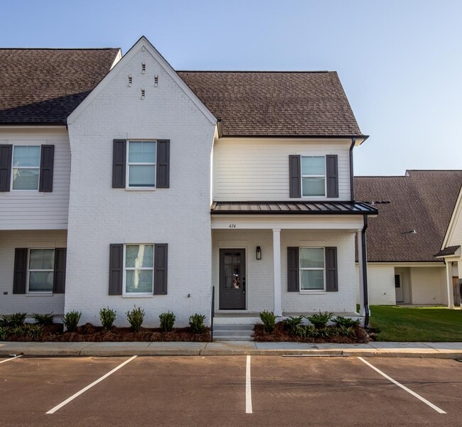 Building Photo - 3554 Fenwick Wy