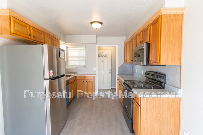 Photo - 2624 N Markwell Ave