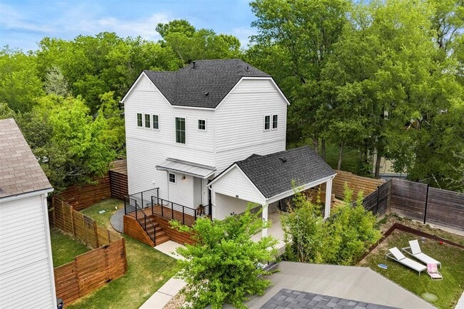 Photo - 1213 Eleanor St