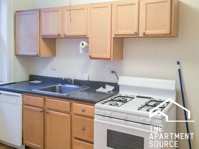 Photo - 2010 W Foster Ave Unidad 1D