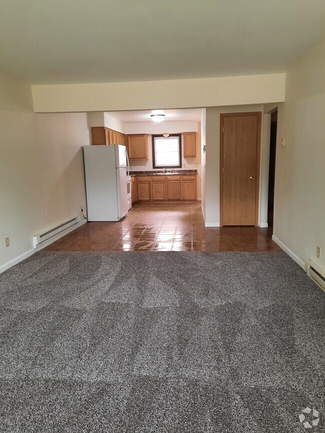 Building Photo - 3135 Runway Ave Rental