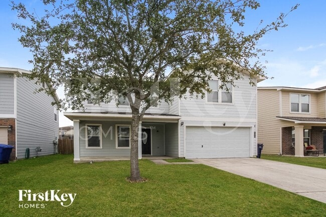 8422 Broadleaf Ave