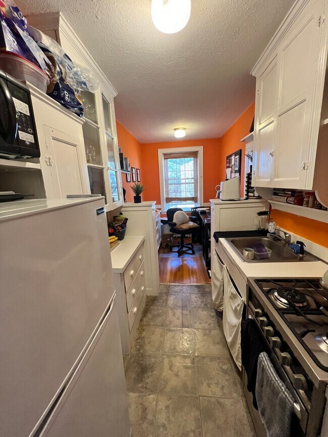 Photo - 90 Kilsyth Rd