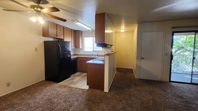 Building Photo - 2510 Hartnell Ave Unit 9