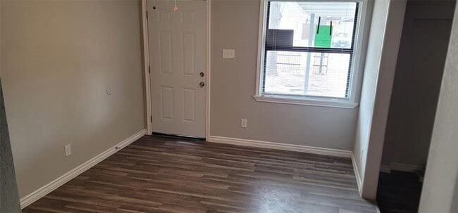 Photo - 2403 El Capitan Dr