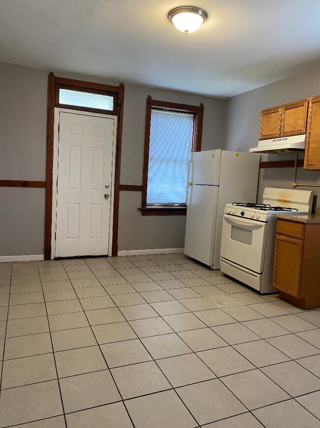Photo - 4015 California Ave Unit 4015-A
