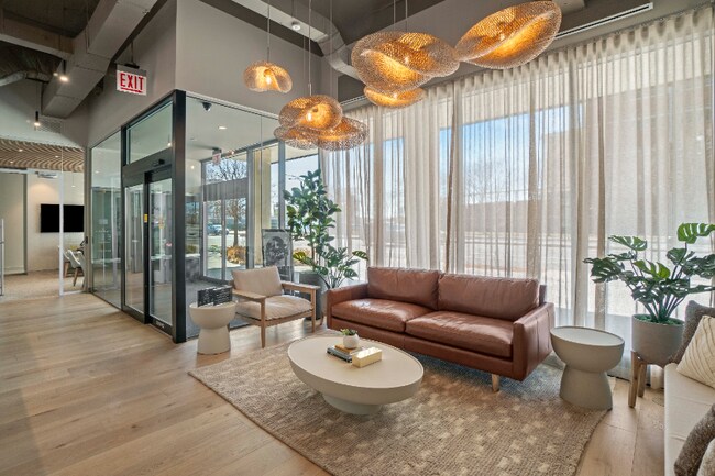 Photo - 510 S Damen Ave Unidad 1708