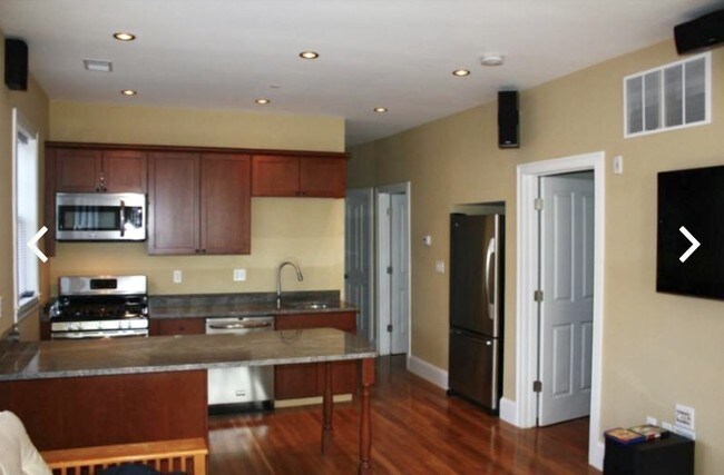 Photo - 148 Hillside St Unidad 2