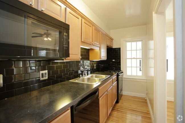 1BR, 1BA - 03_700 SF