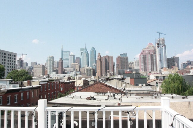 Building Photo - 763 S 15th St Unit 3