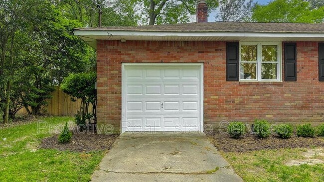 Photo - 1831 Banning Rd