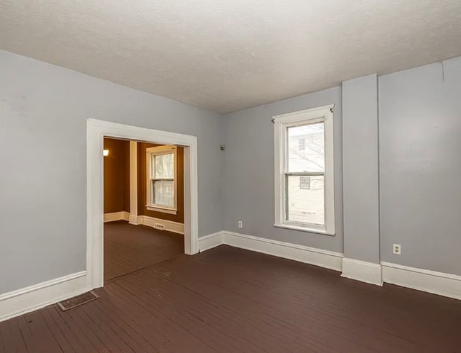 Photo - 12310 Watterson Ave