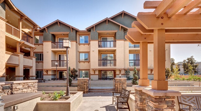 Broadway Villas
